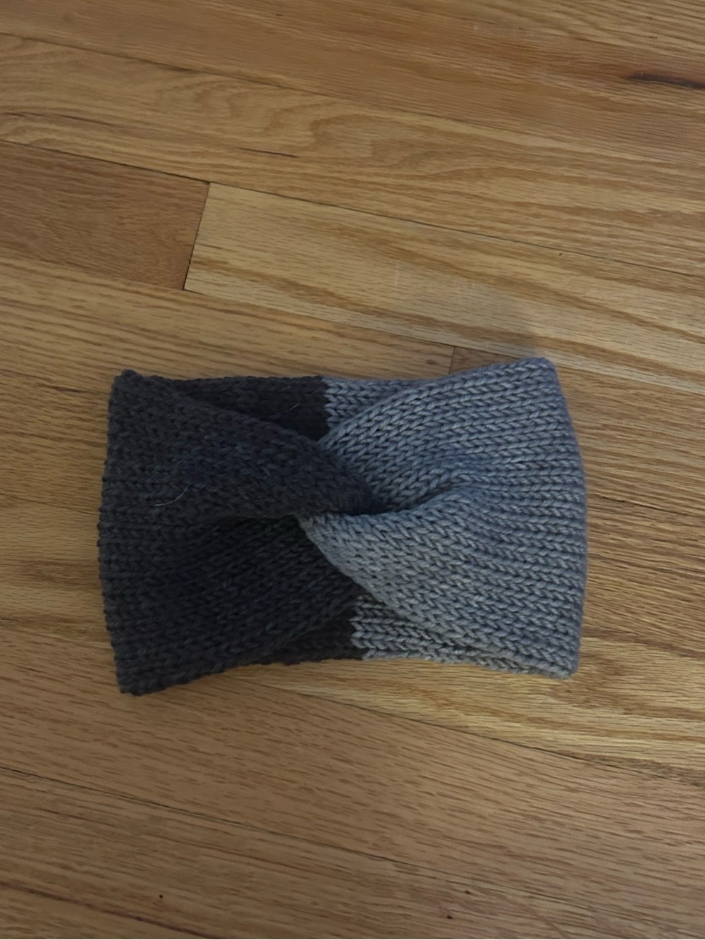 Knit Twist Headband - Gray & Charcoal
